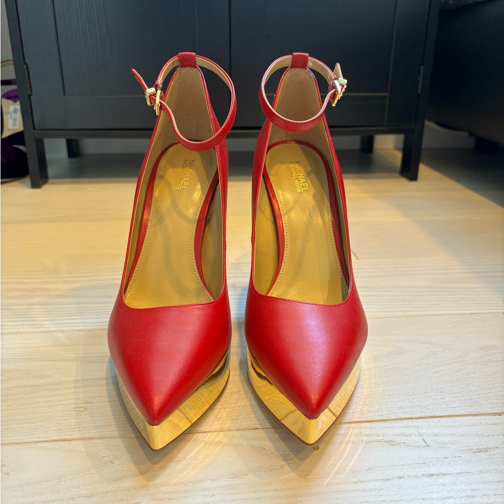 Michael Kors Xenia Leather Platform Pump Size 9